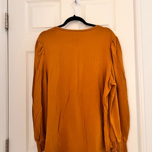 Amazon Essentials T-Shirt - Picture 3 of 5